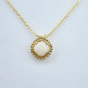 10K Yellow Gold Genuine Opal 6x6mm (0.75ct) Pendant